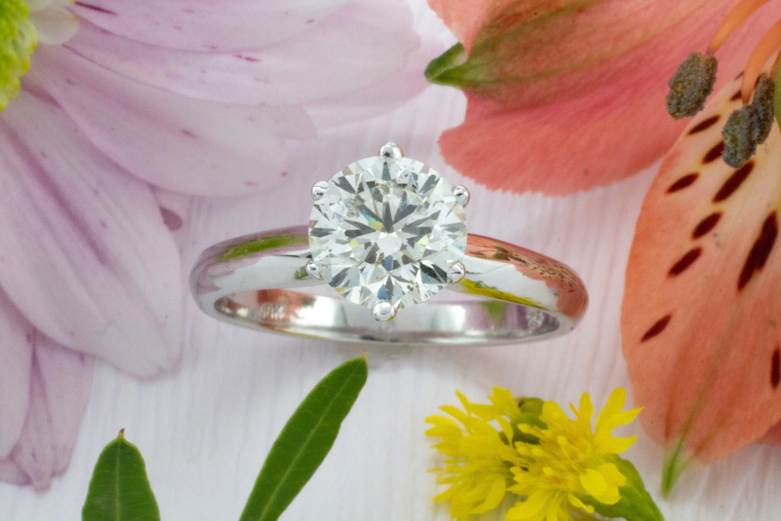 1.50 carat brilliant cut diamond solitaire ring - Image 2