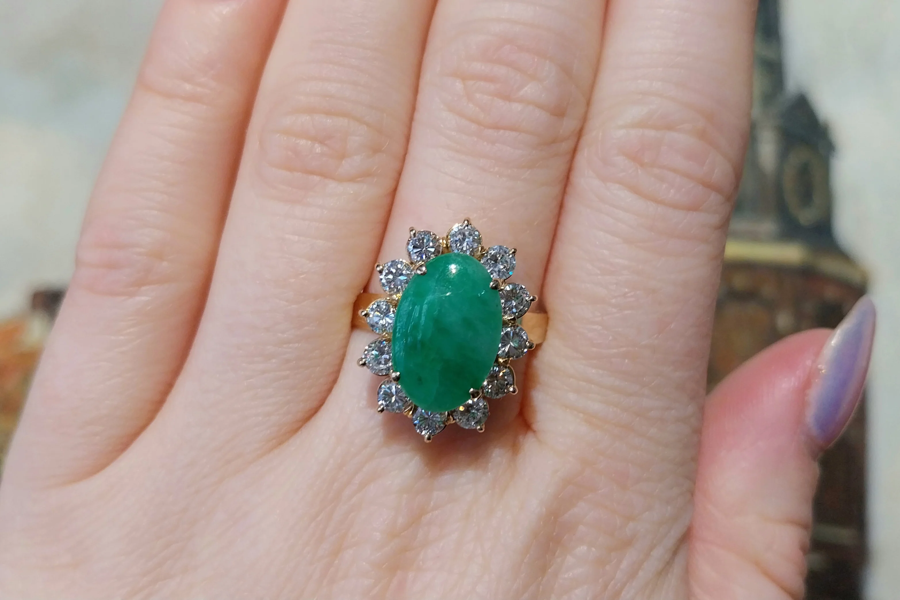 18 carat diamond and jade cluster ring - Image 7