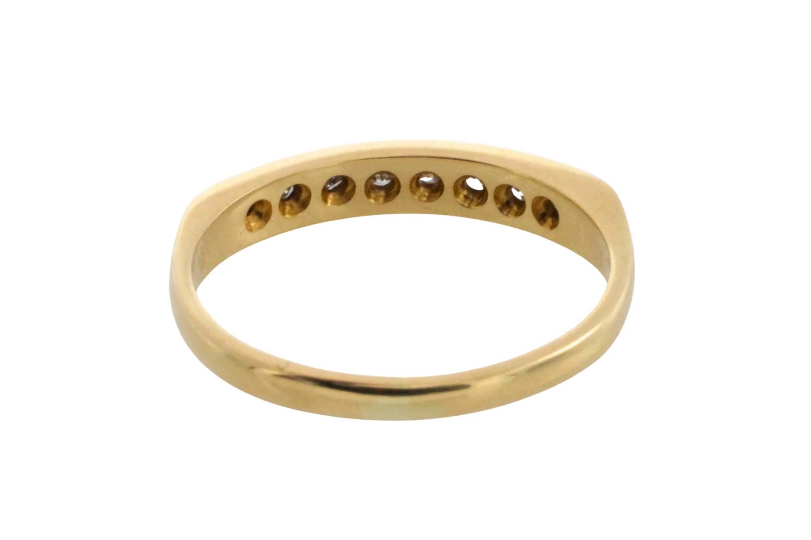 18 carat gold ring channel set with diamonds - Image 5