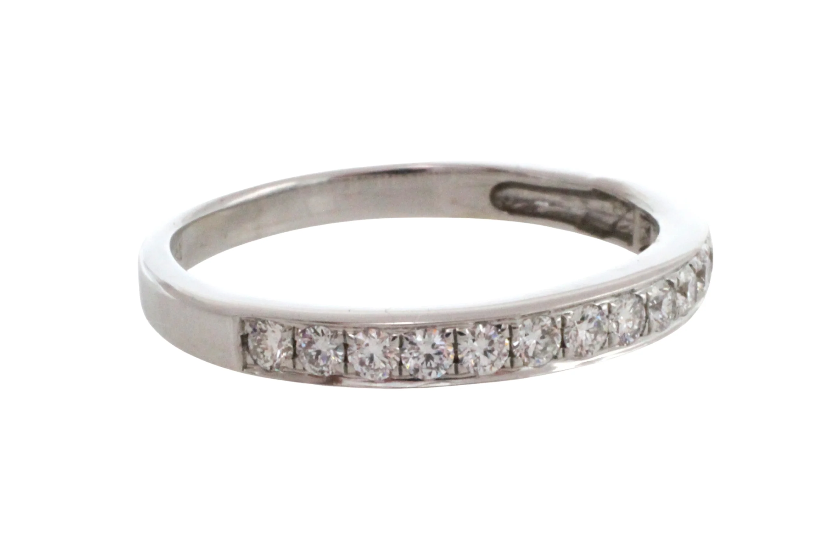 18 carat white gold band with diamonds - Image 4