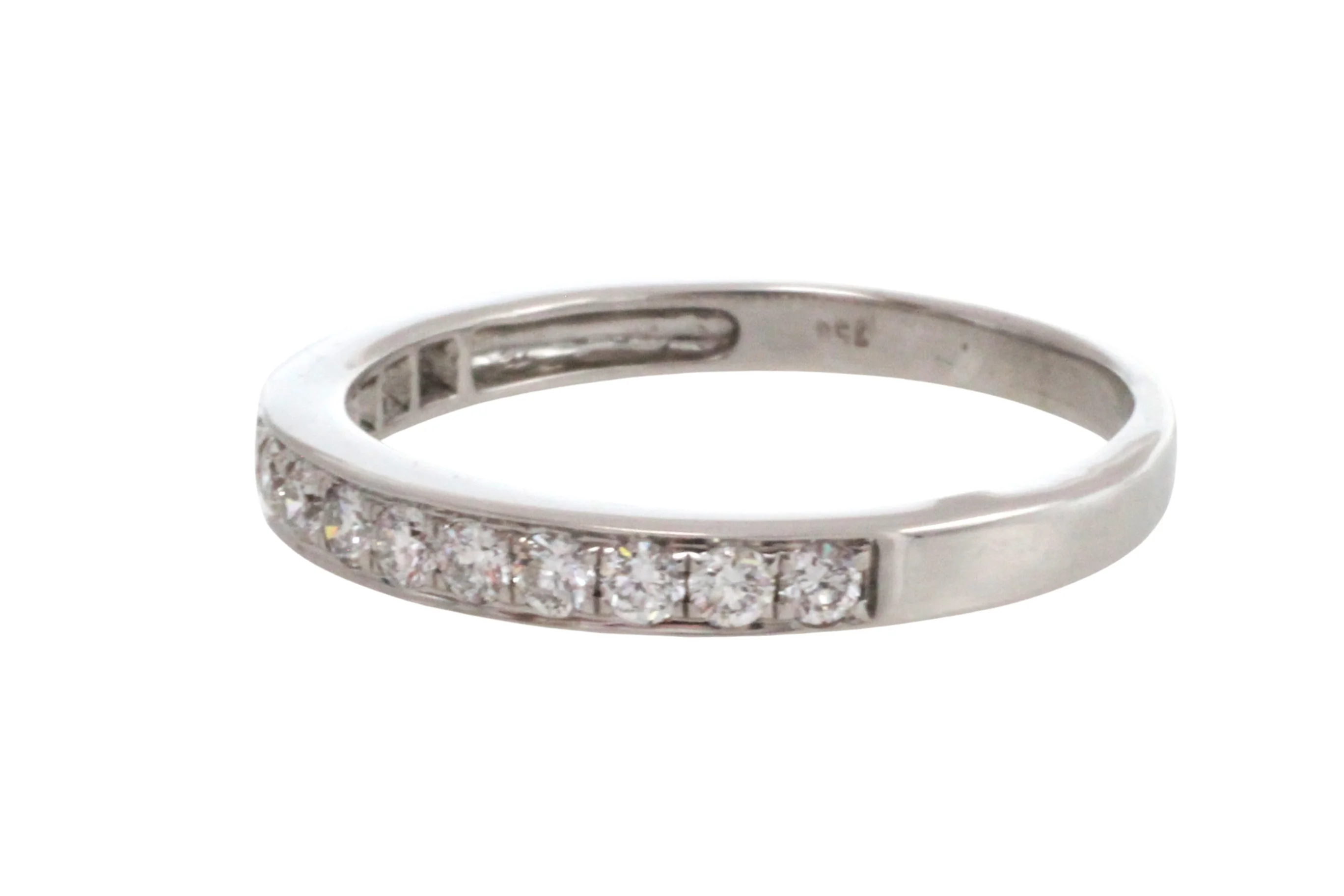 18 carat white gold band with diamonds - Image 5