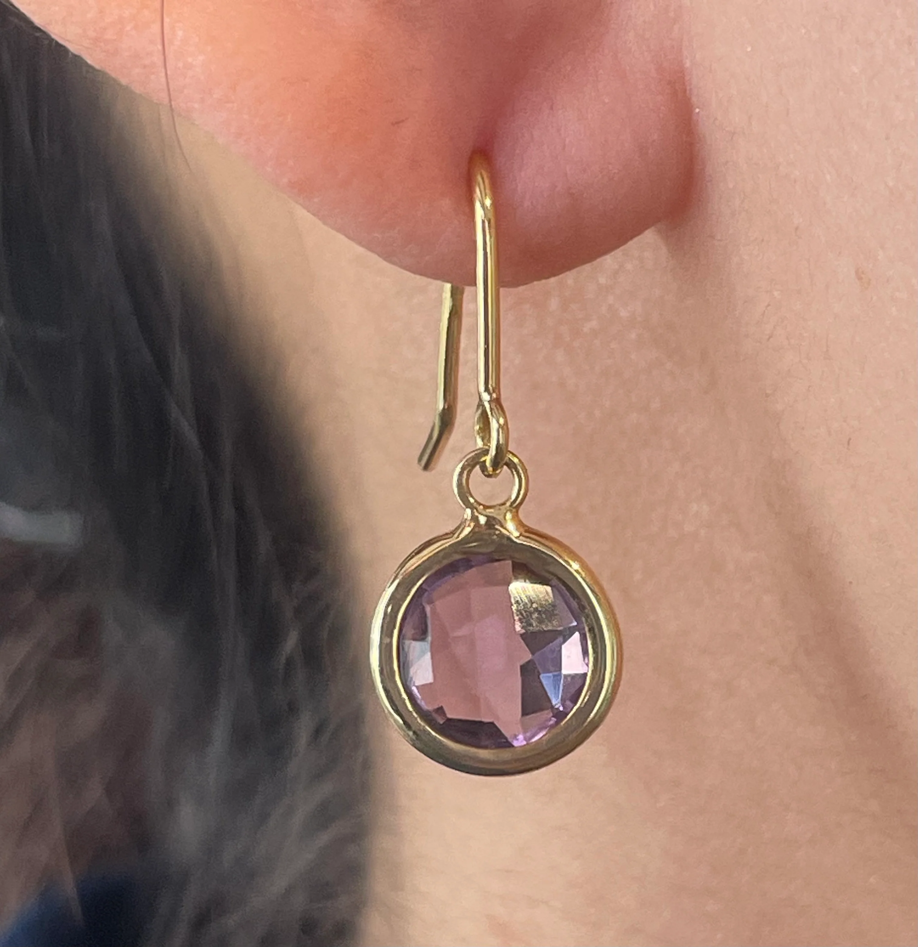 Amethyst pendant earrings in 18 carat gold - Image 5
