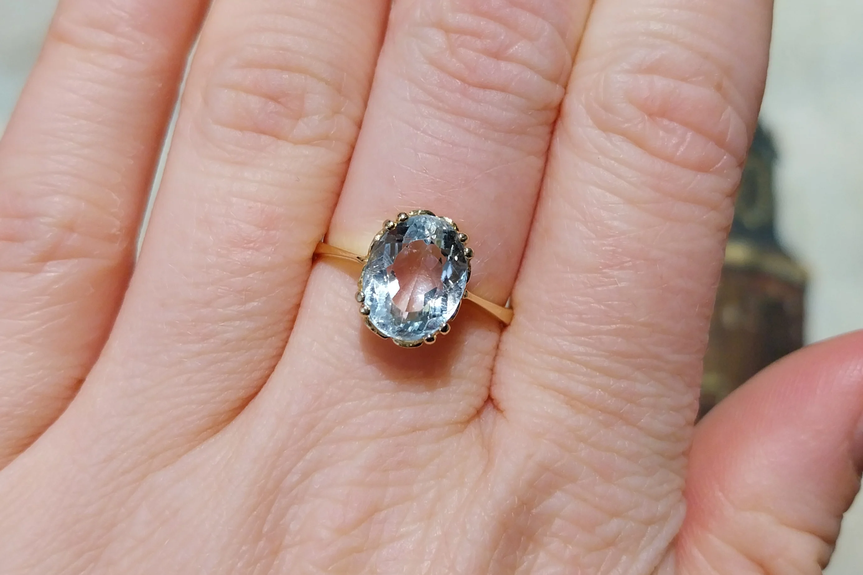 Aquamarine ring in 18 carat gold - Image 7