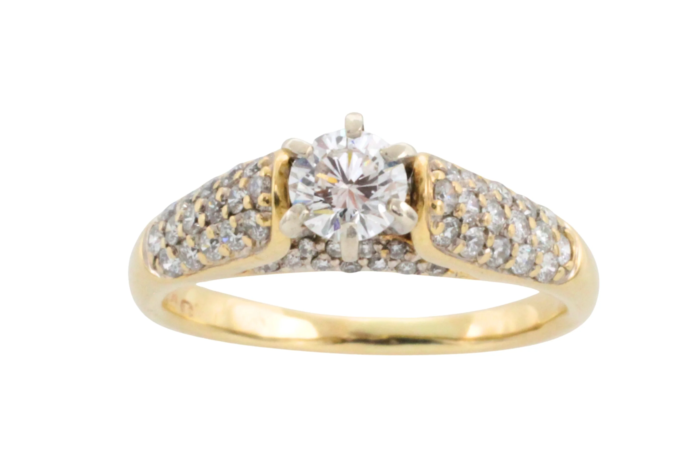 Brilliant cut diamond ring in 14 carat gold