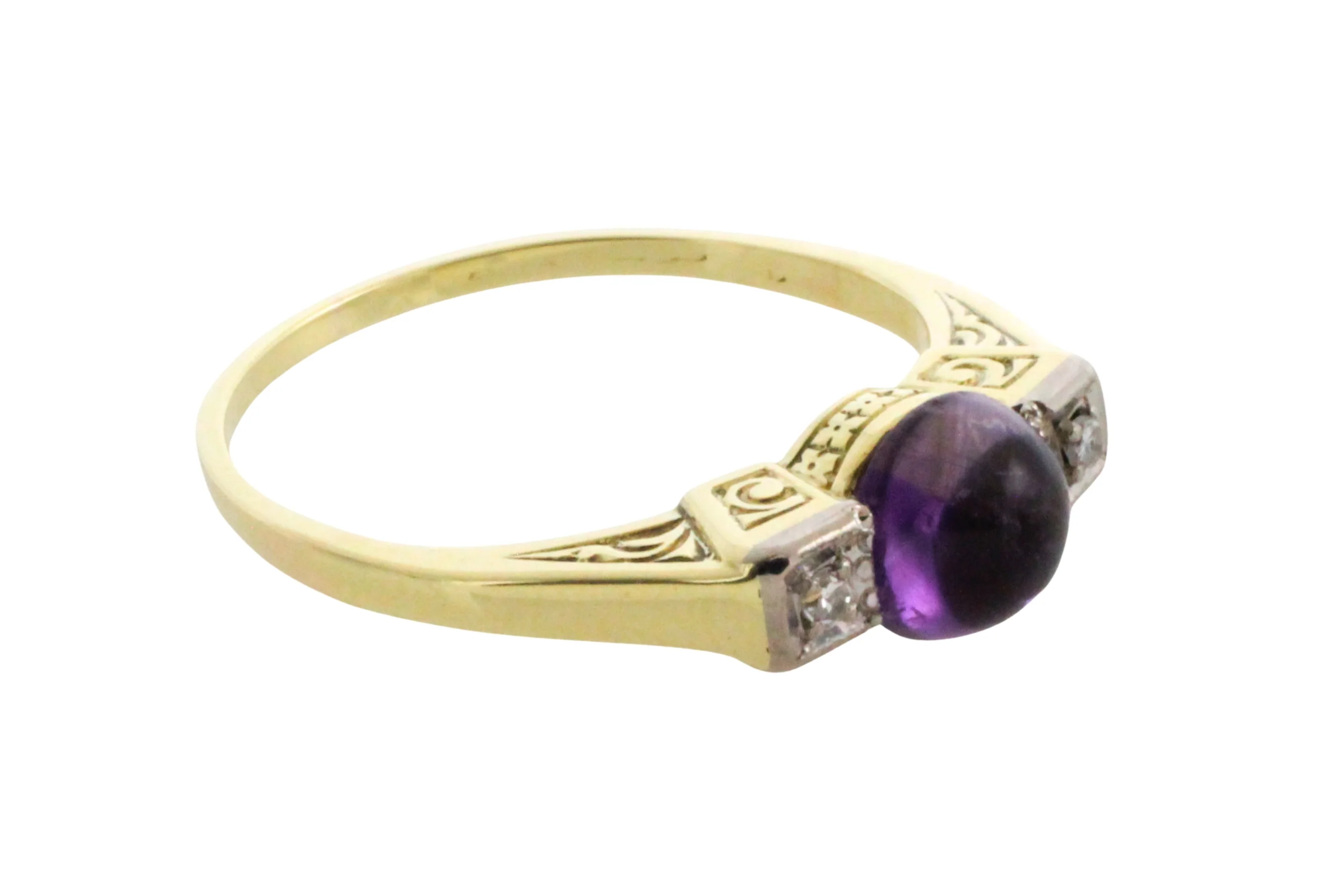 Cabochon amethyst ring with diamonds - Image 2