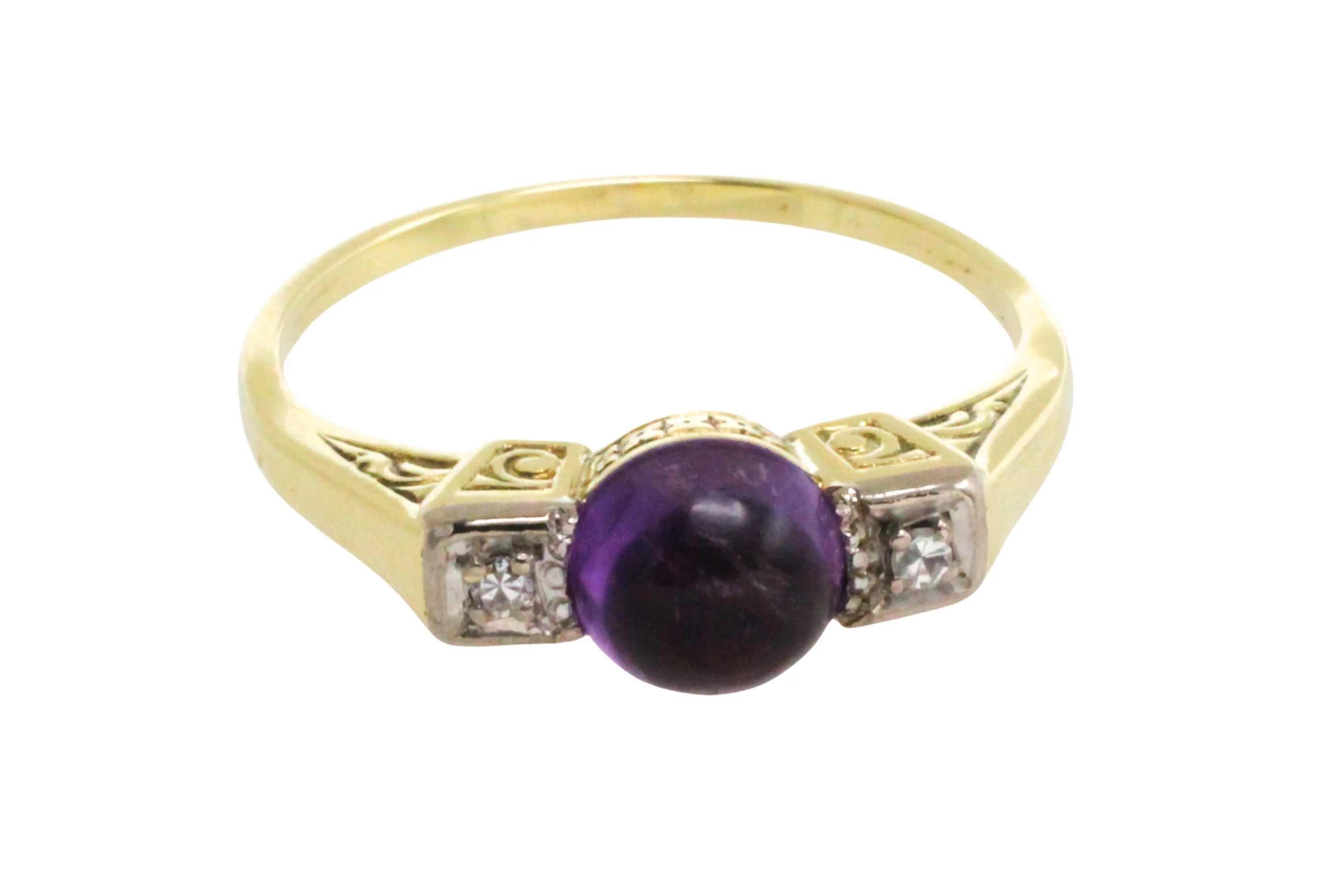 Cabochon amethyst ring with diamonds - Image 4