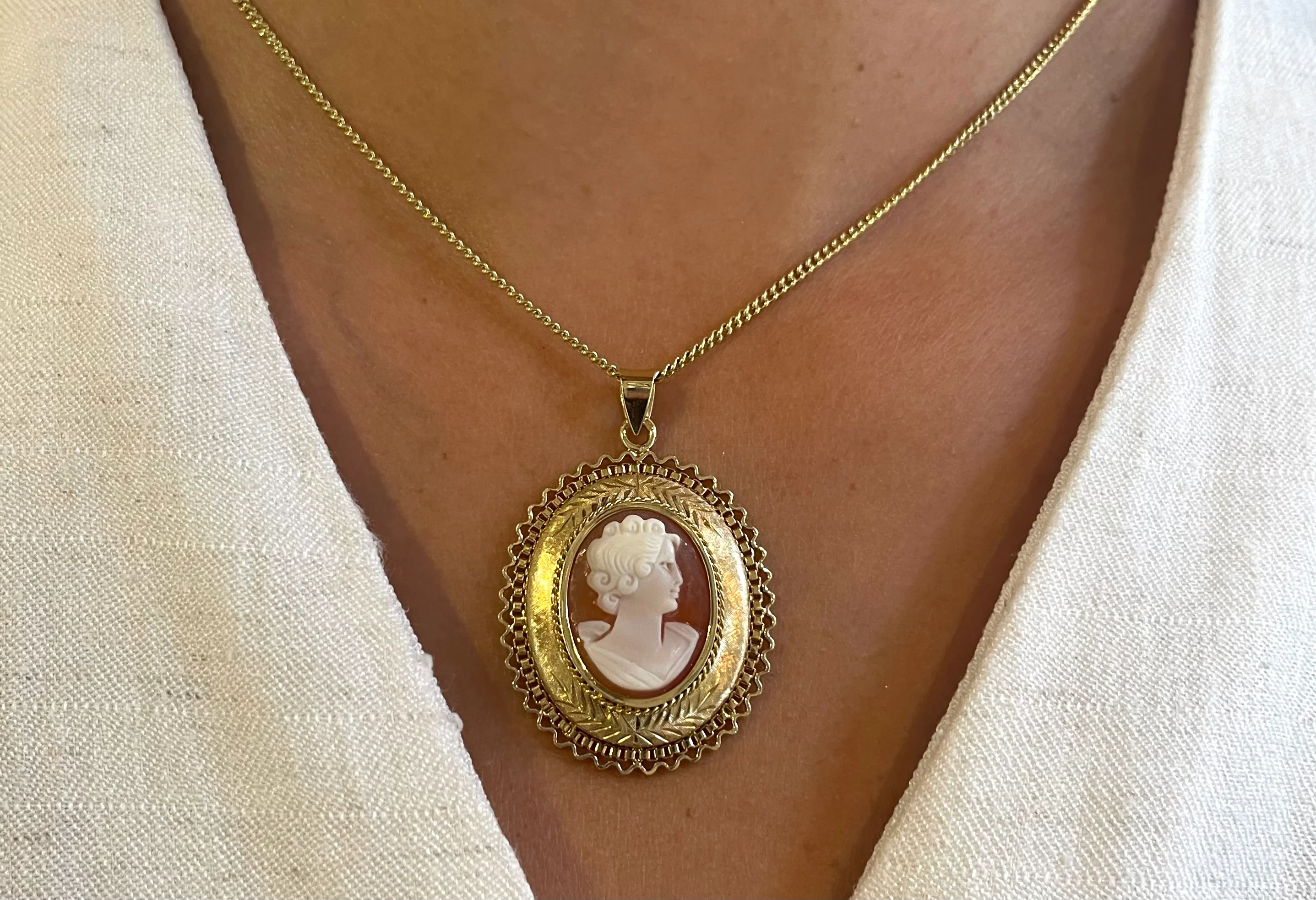 Cameo pendant in 14 carat gold - Image 5