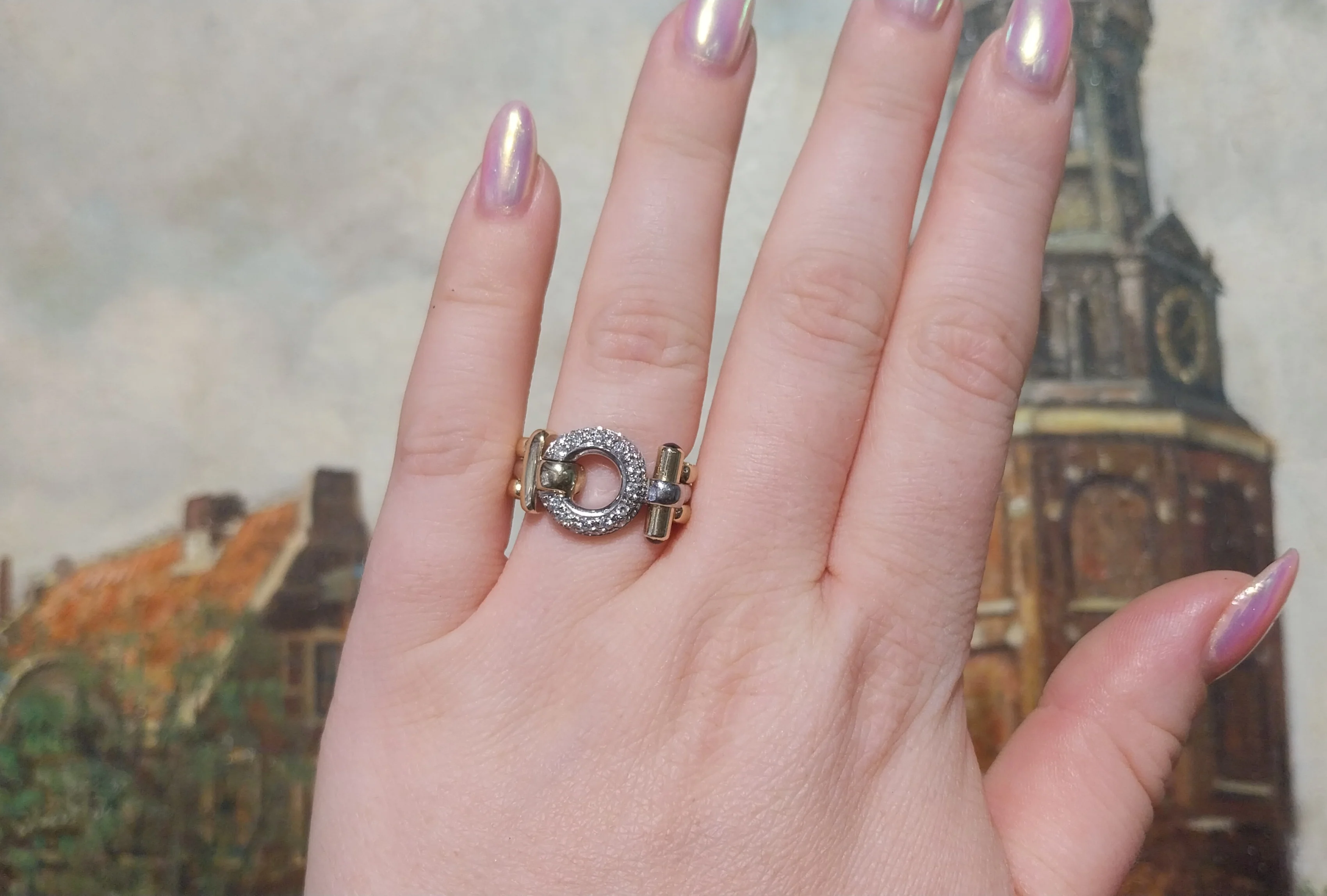 Chain link ring with diamonds and sapphires - Image 7