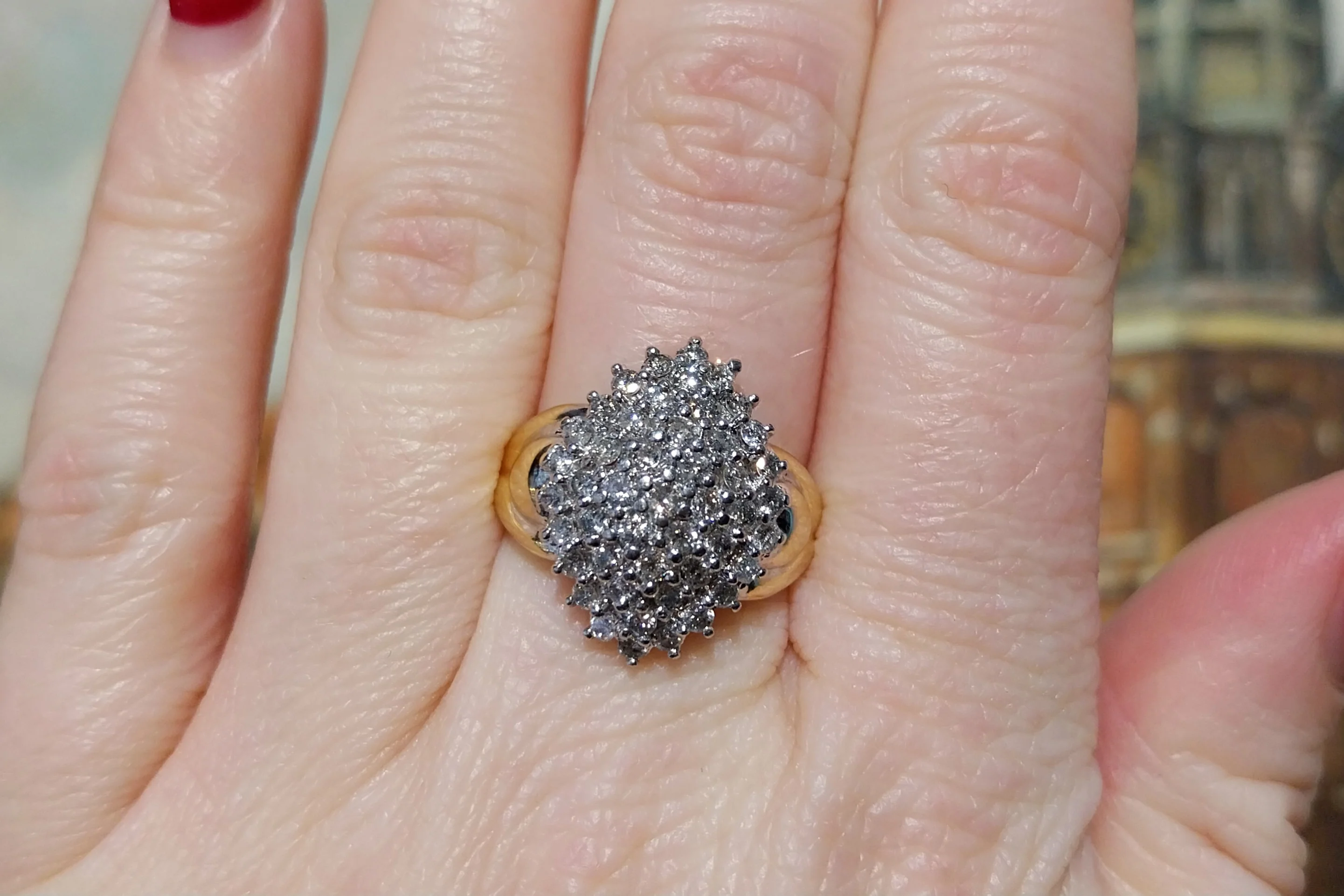 Diamond navette cluster ring in 18 carat gold - Image 7