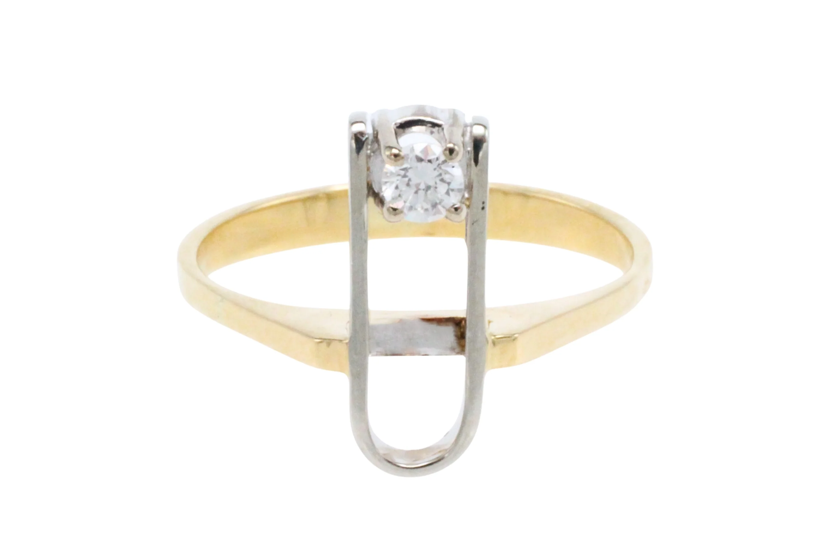 Diamond ring in yellow and white gold