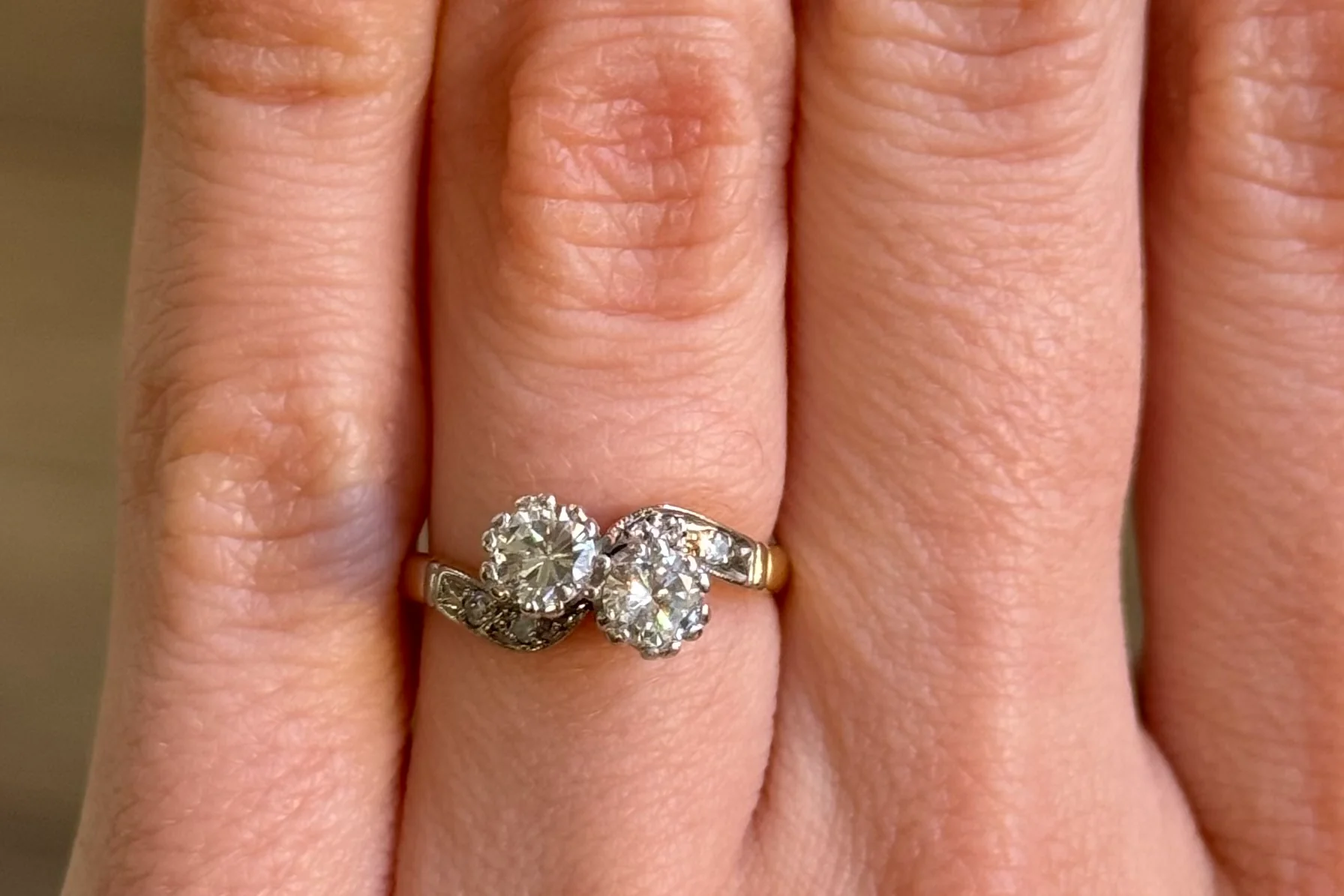 Diamond Toi et Moi ring in 18 carat gold and platinum - Image 7
