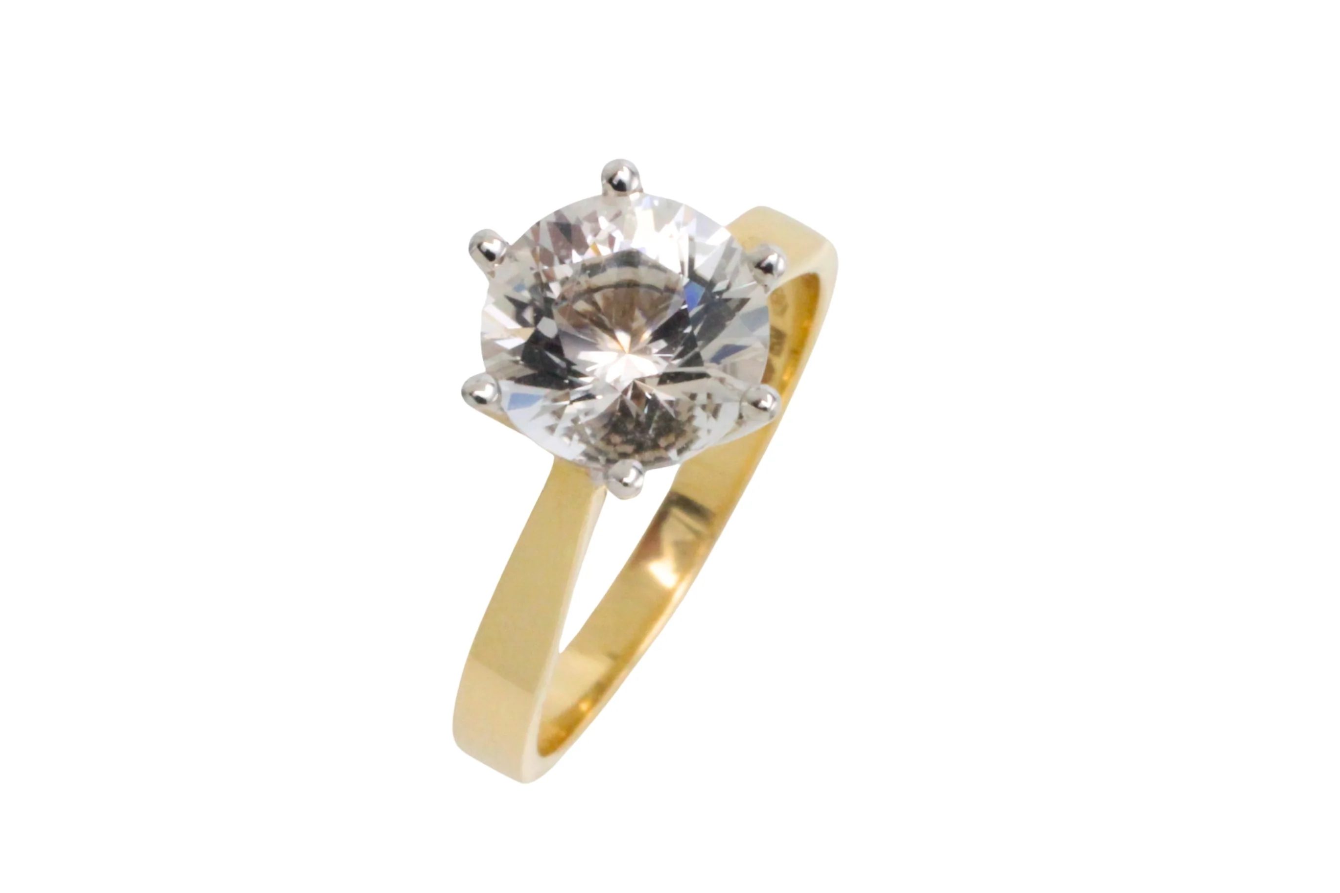 Gold solitaire ring with rock crystal stone - Image 4