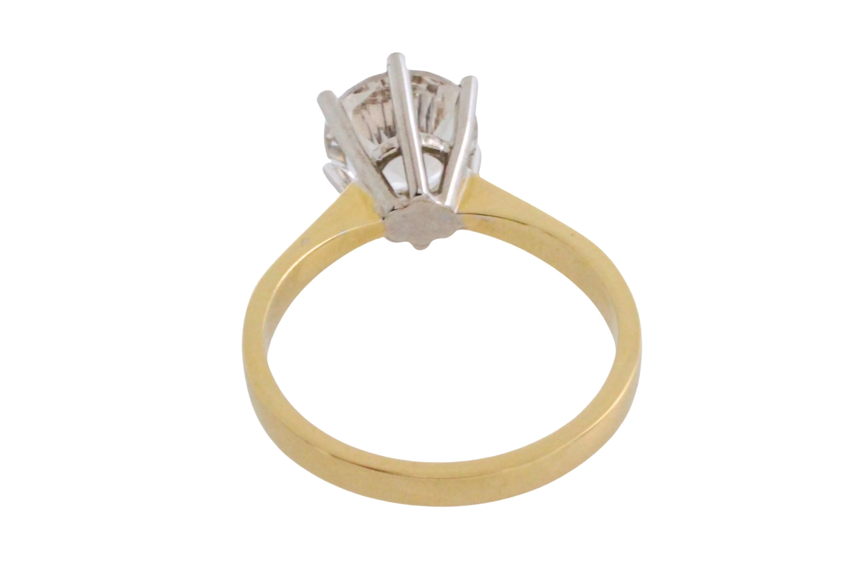 Gold solitaire ring with rock crystal stone - Image 7