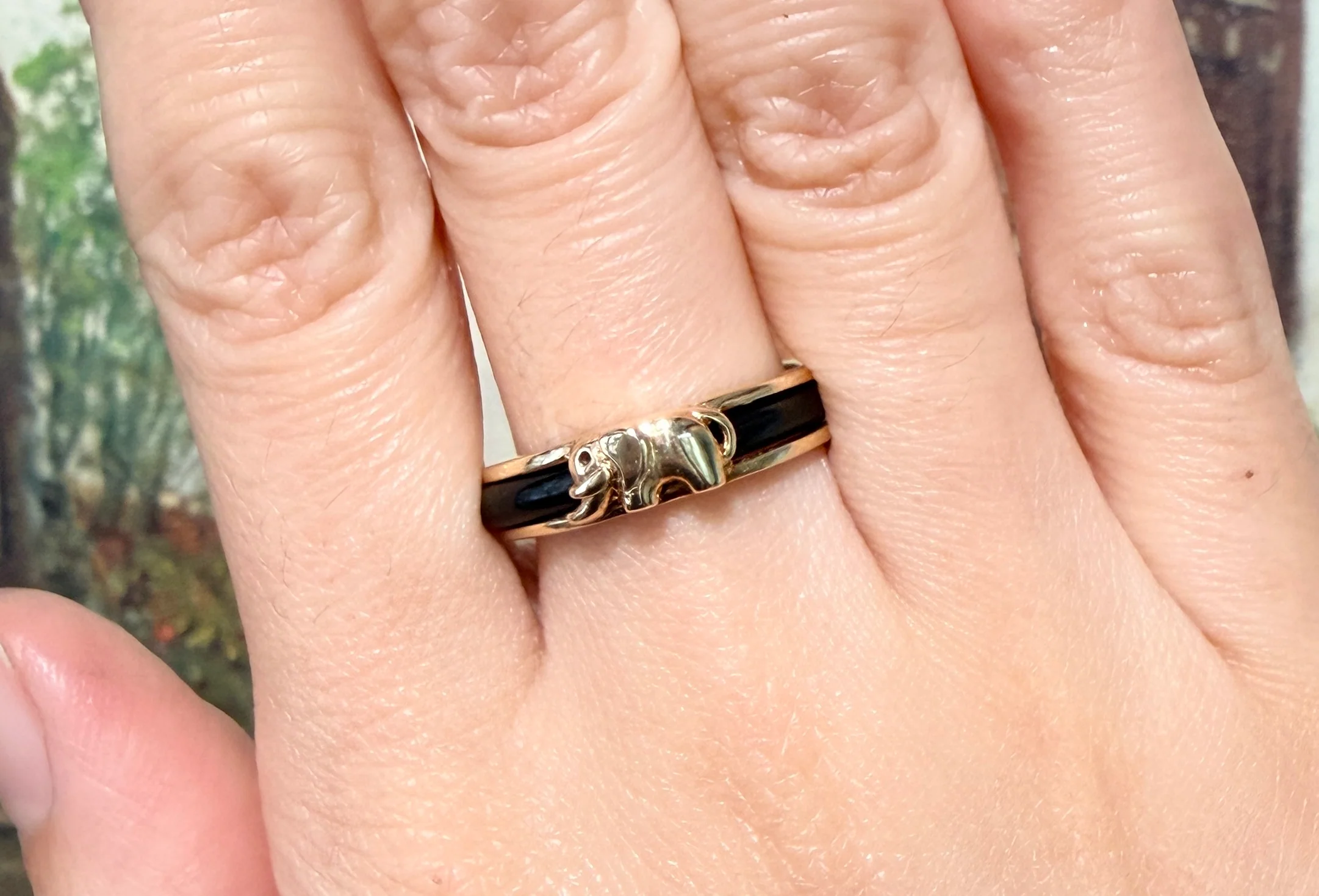 Onyx elephant ring in 14 carat gold - Image 8