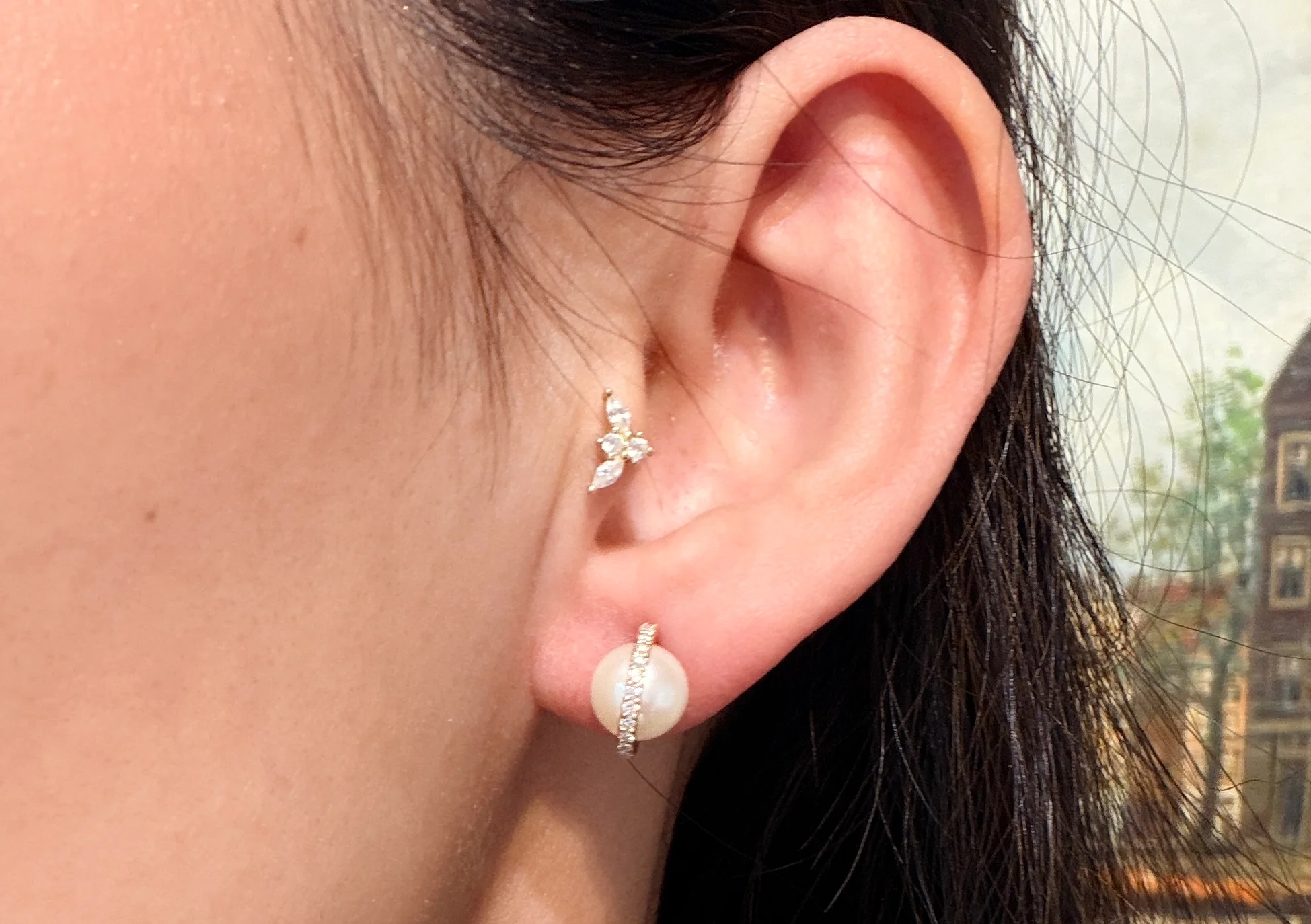 Pearl studs with diamond halos - Image 8