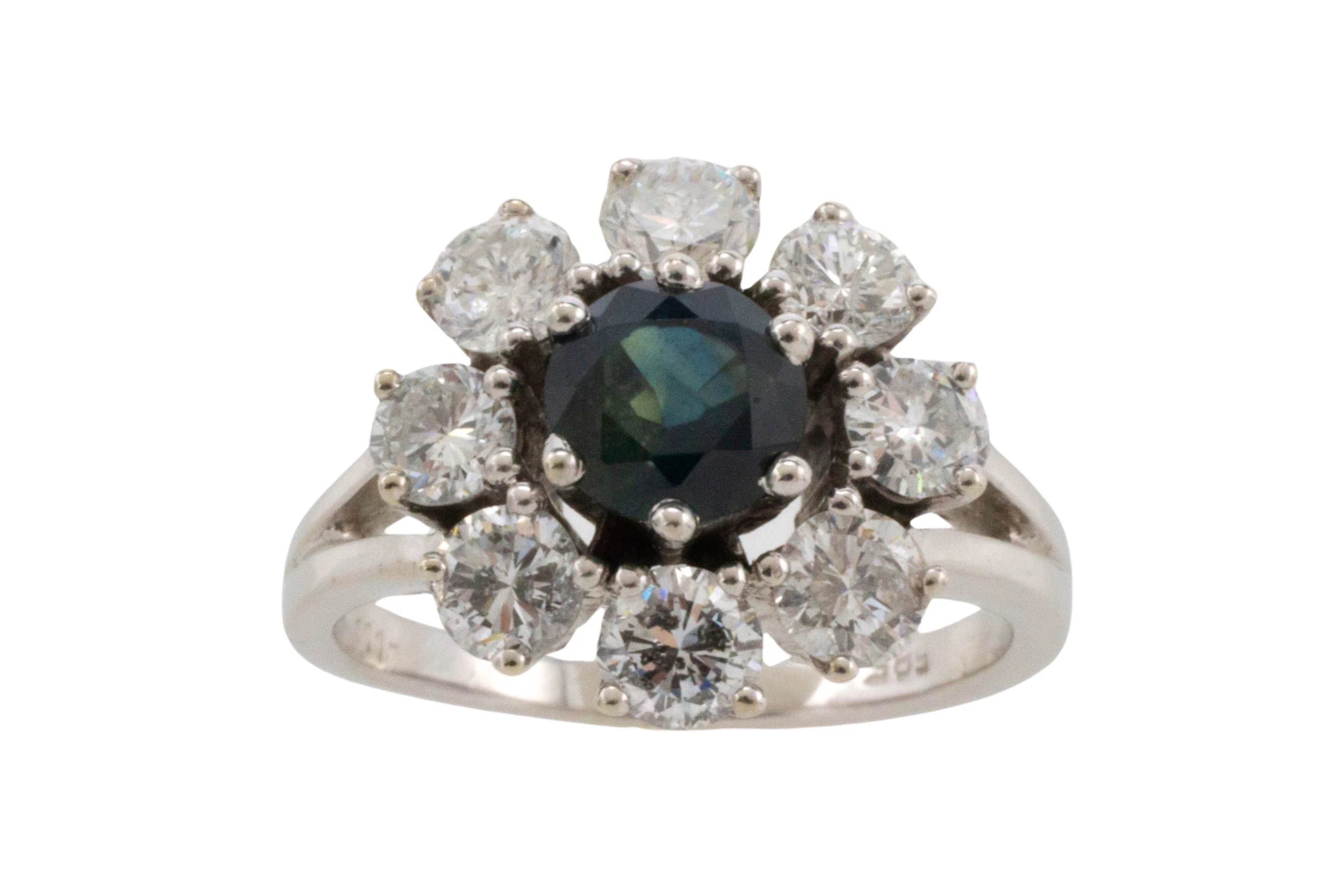 Sapphire and diamond cluster ring in 14 carat white gold - Image 2
