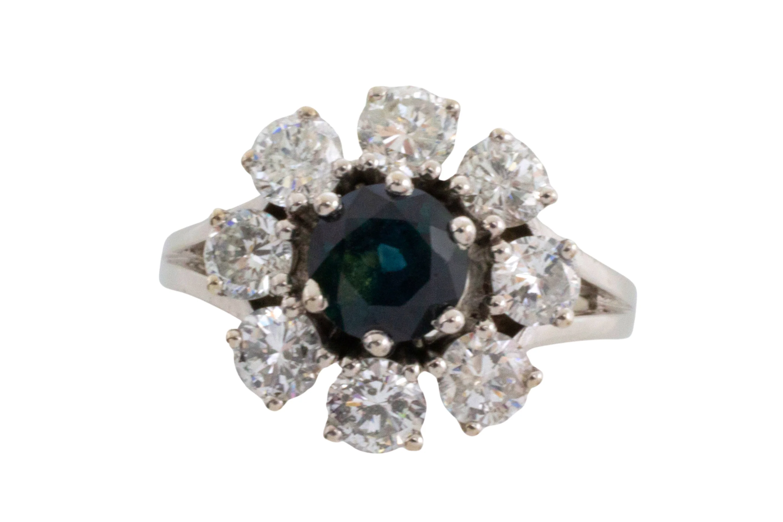 Sapphire and diamond cluster ring in 14 carat white gold - Image 3