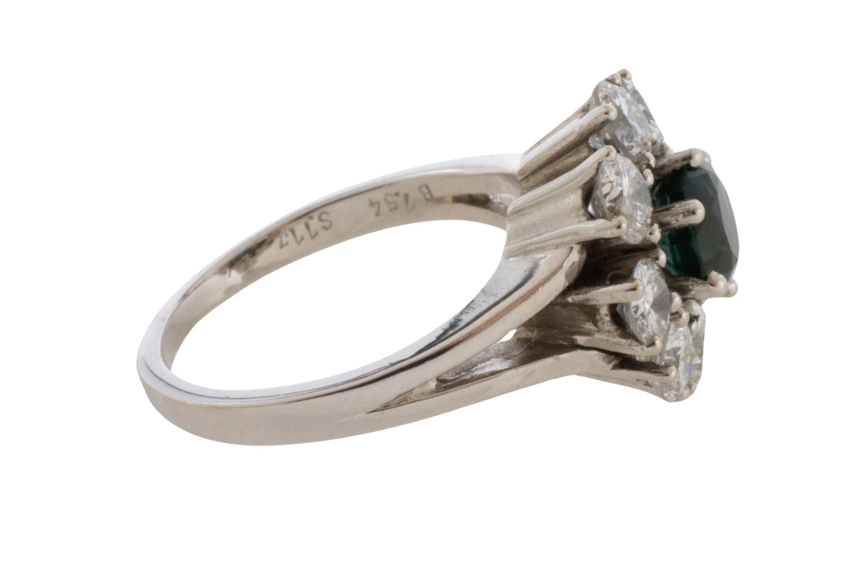 Sapphire and diamond cluster ring in 14 carat white gold - Image 4