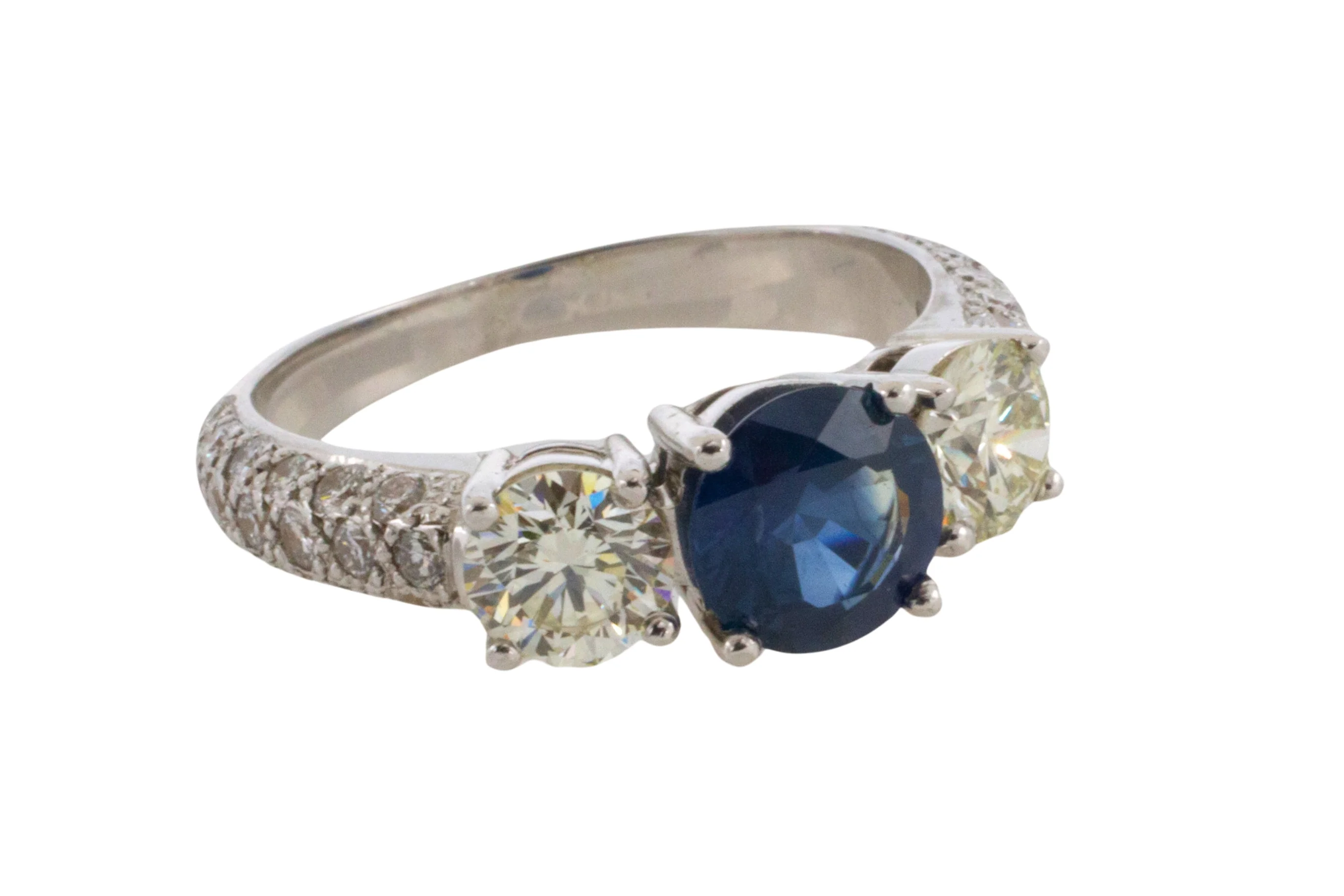 Sapphire and diamond ring in 18 carat white gold - Image 6