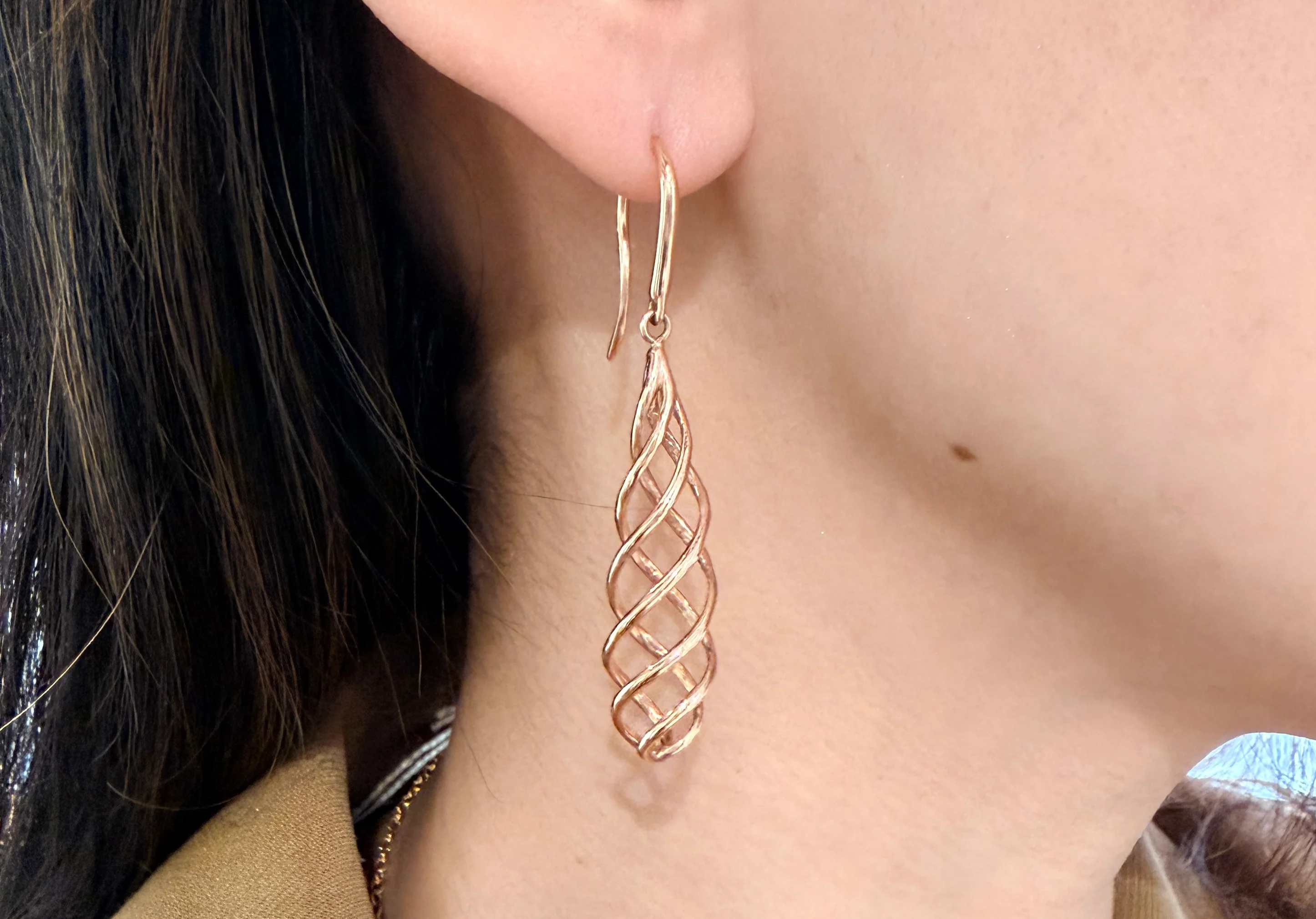 Spiral earrings in 18 carat gold - Image 6