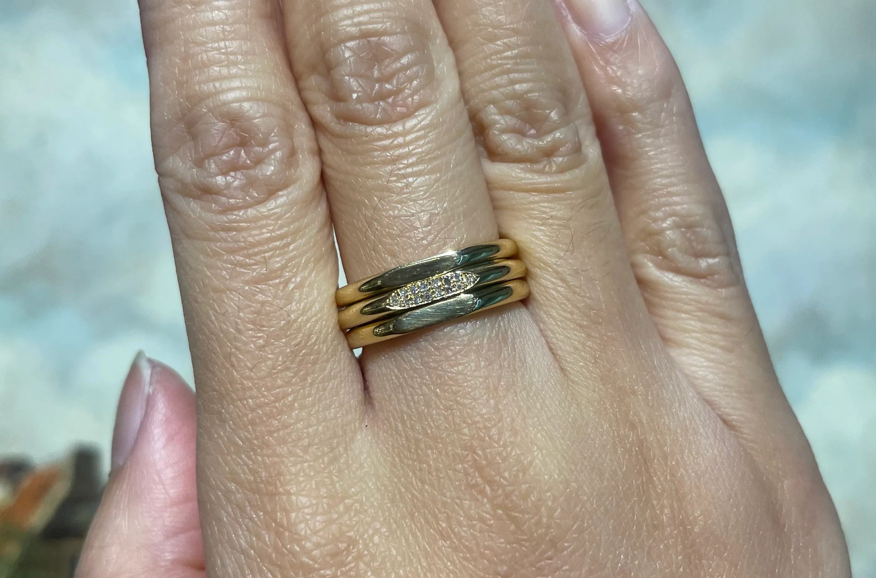 Triple band ring with diamonds - Image 6