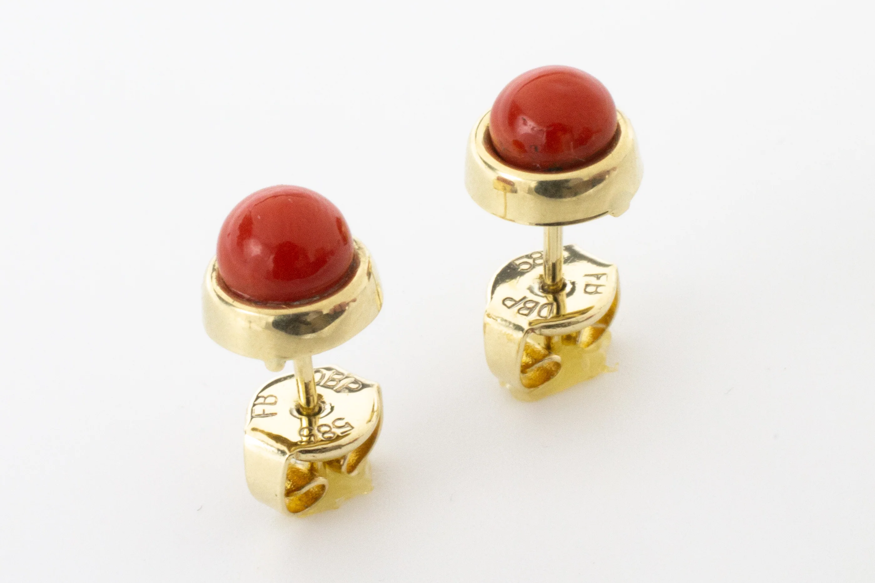 Vintage 14 carat gold studs - Image 3