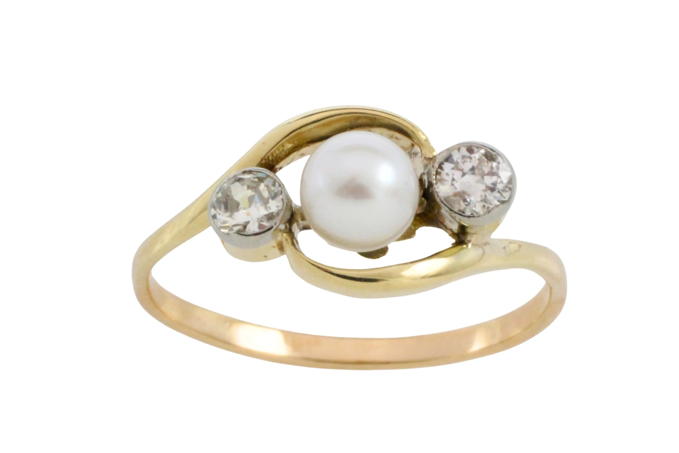 Vintage pearl and brilliant cut diamond ring