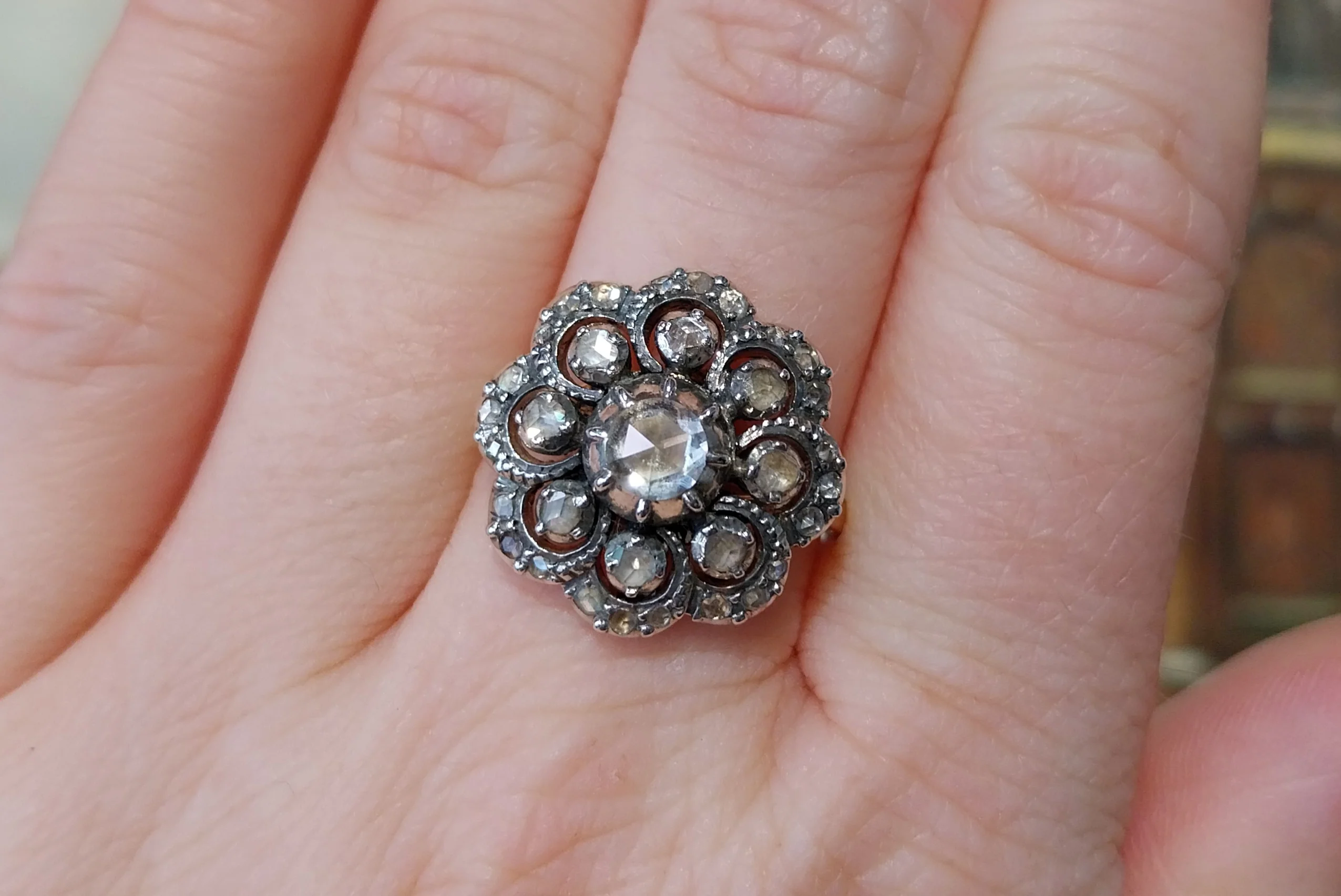 Vintage rose diamond ring in silver and gold - Image 7