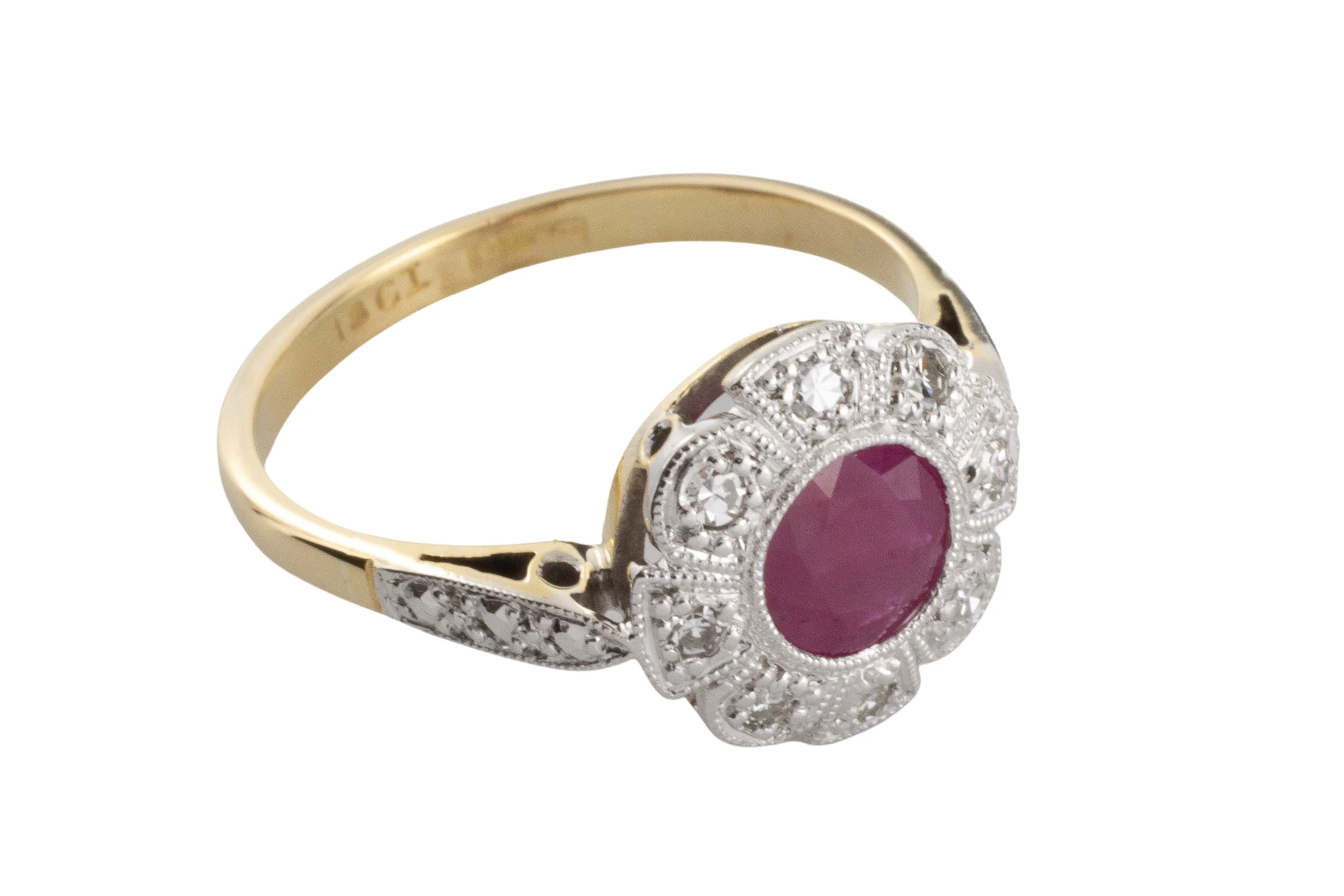 Vintage ruby and diamond ring in platinum and gold - Image 2