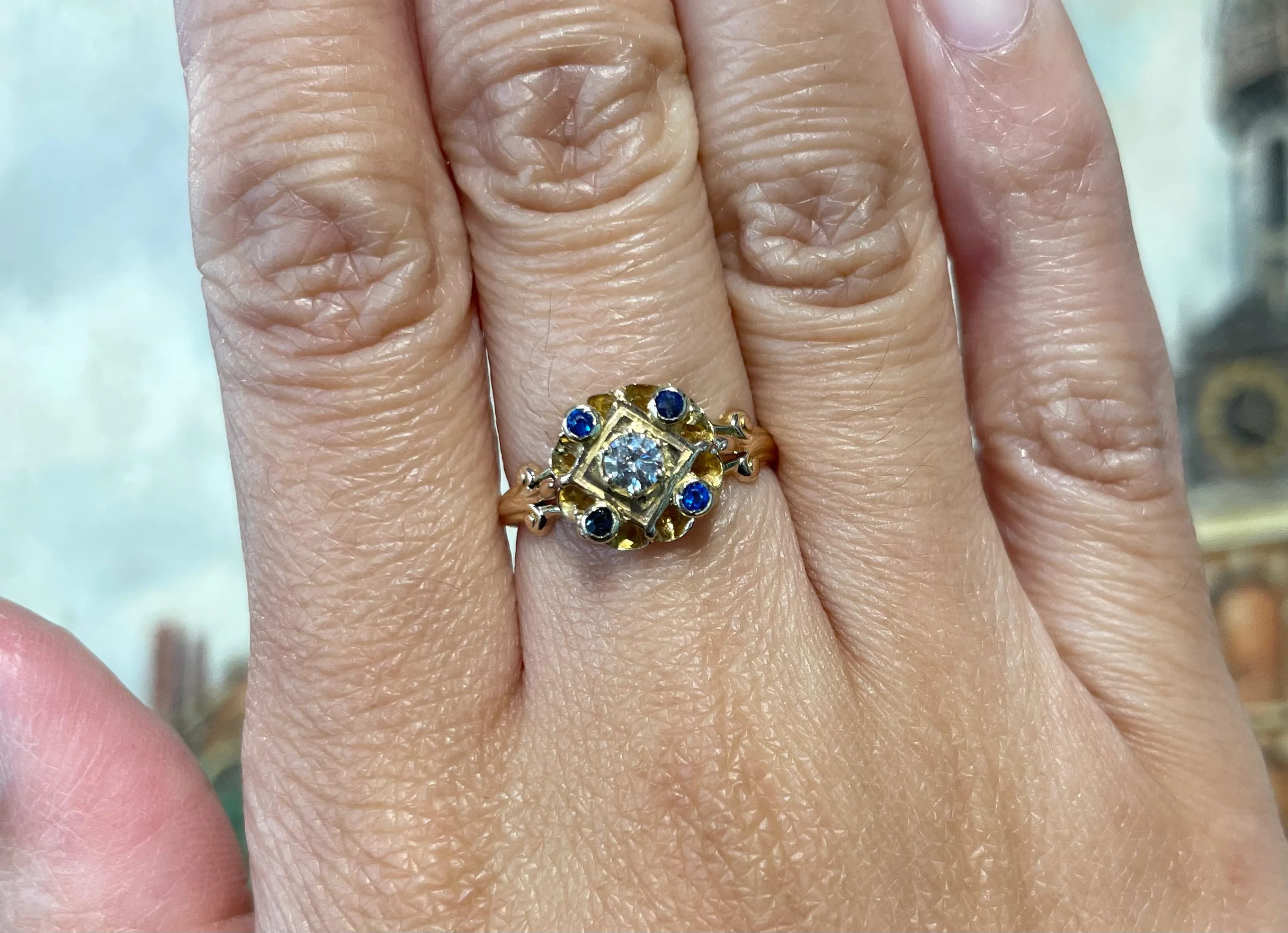 Vintage sapphire and diamond ring in 14 carat gold - Image 7