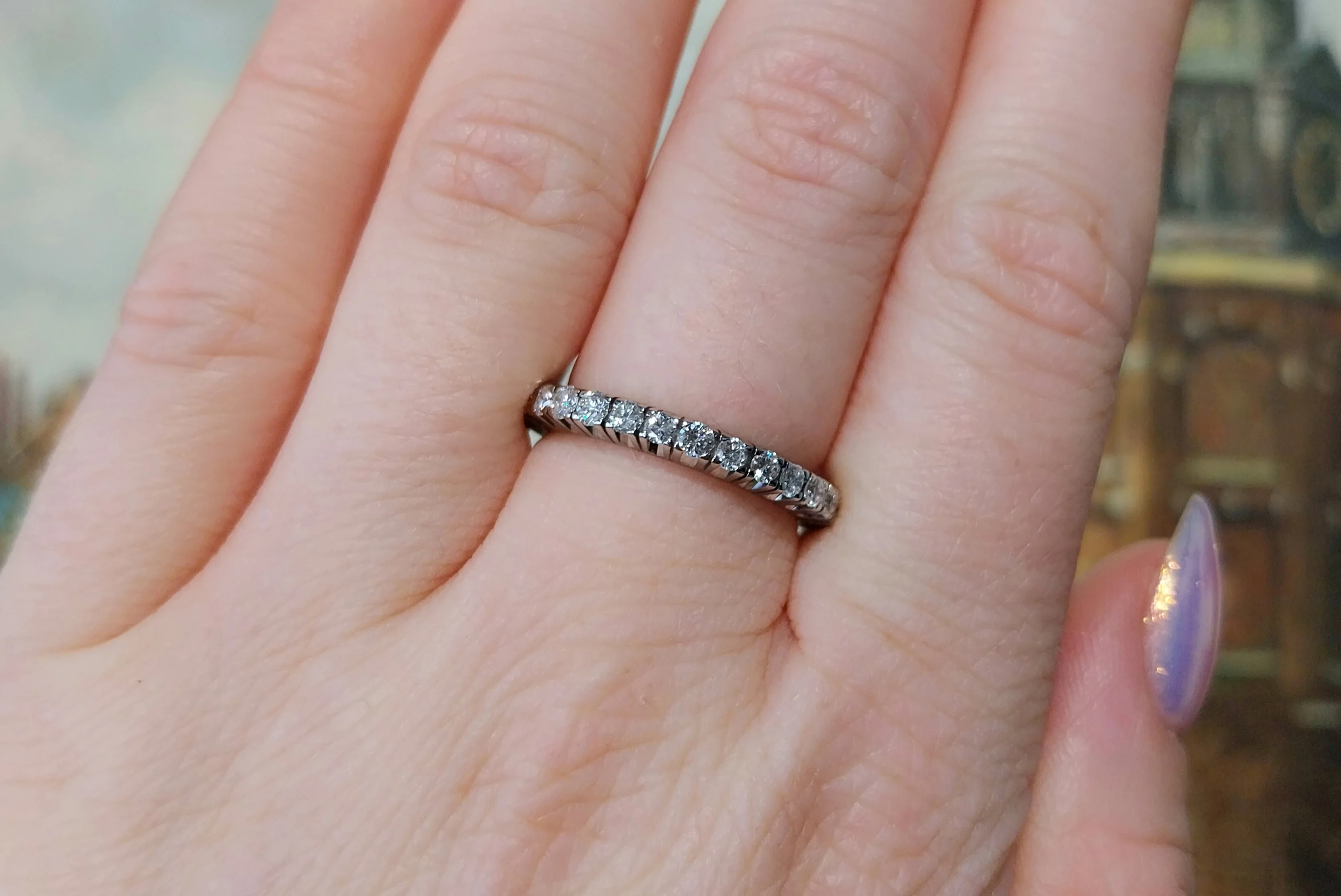 White gold eternity band with diamonds - Image 5