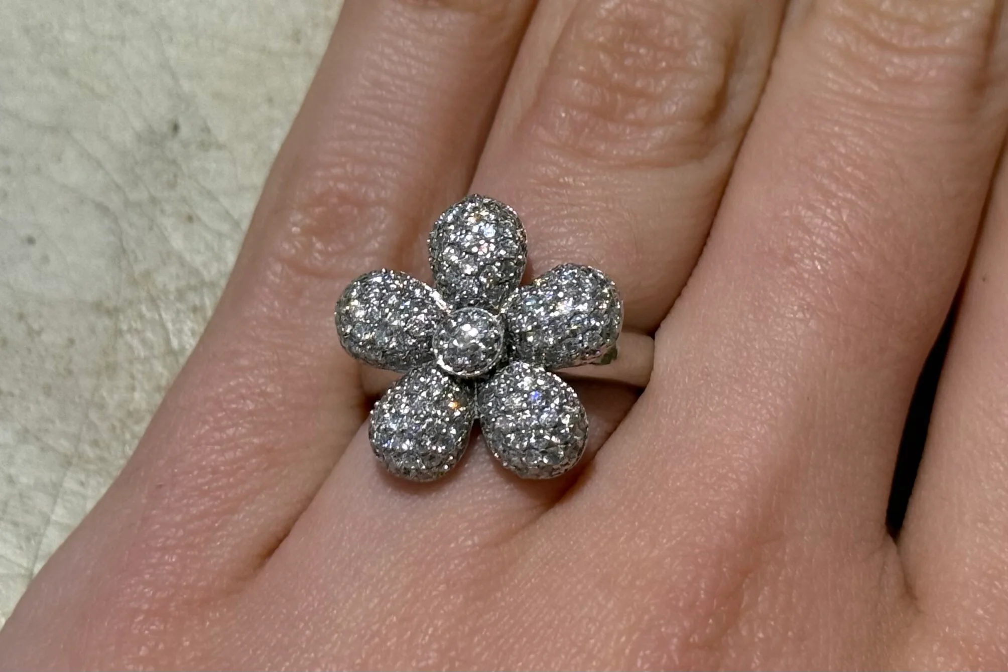 White gold flower ring with diamonds - Image 6