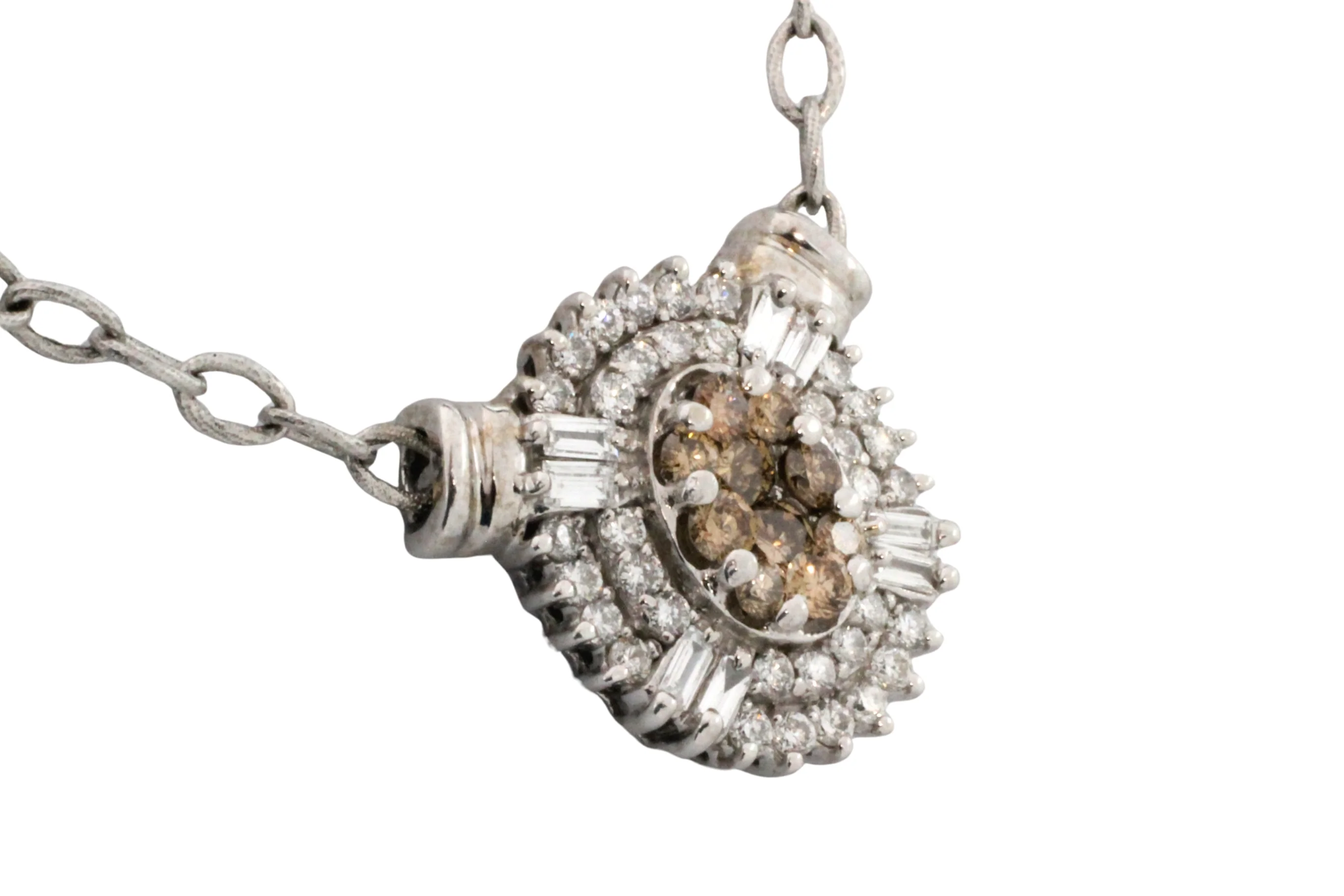 Light brown and clear diamond pendant in white gold - Image 3